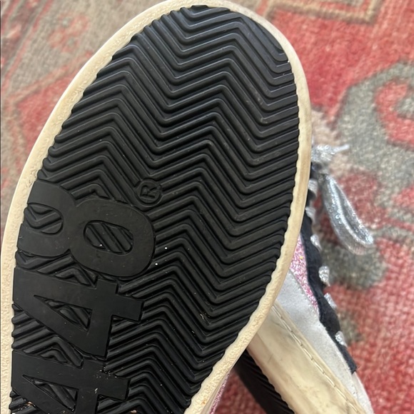 P448 Sparkly Pink Sneaker SZ 8 - Picture 5 of 5